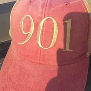 901 Hat